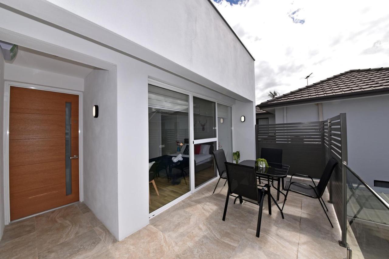 2X2 Modern Apartment Near Airport And City Perth Eksteriør billede