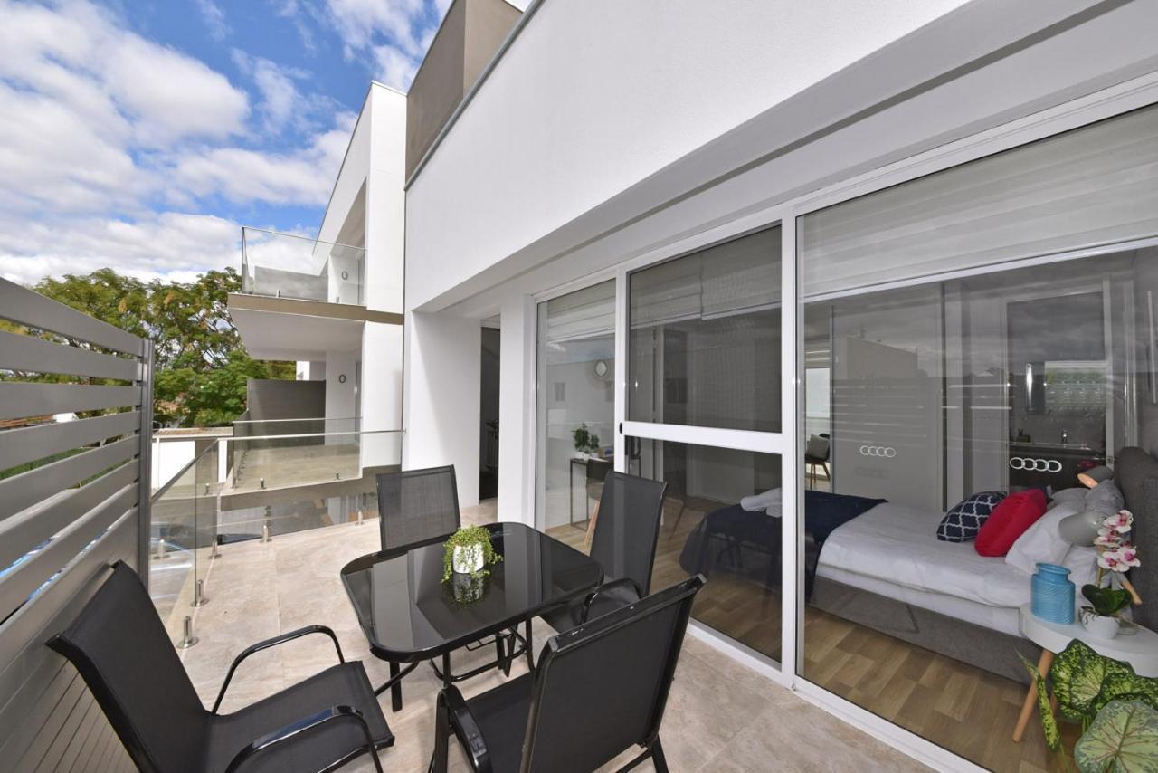 2X2 Modern Apartment Near Airport And City Perth Eksteriør billede