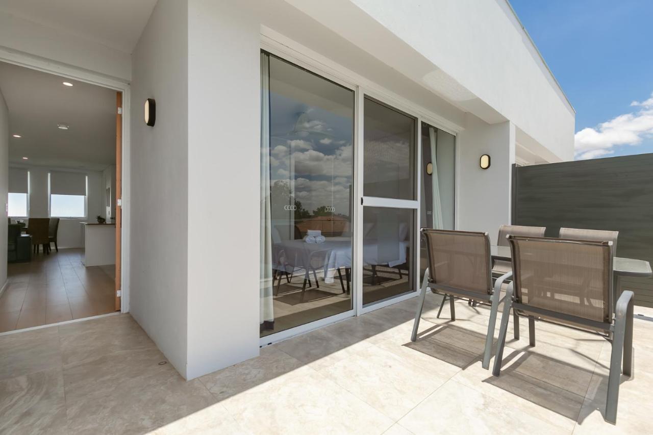 2X2 Modern Apartment Near Airport And City Perth Eksteriør billede